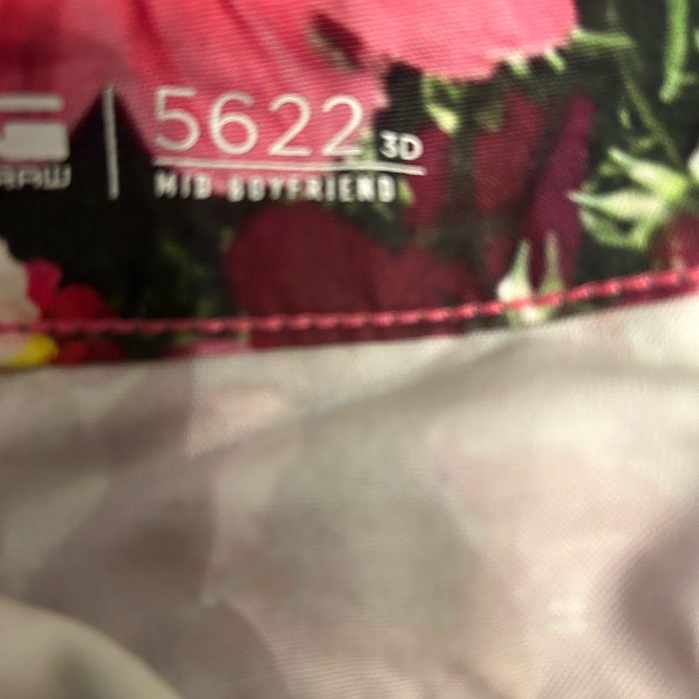 G-Star Floral Print Slim Pants in Pink & Green - Picture 4 of 9